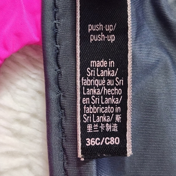 Bundle of Two Victoria's Secret Bras - Picture 13 of 13